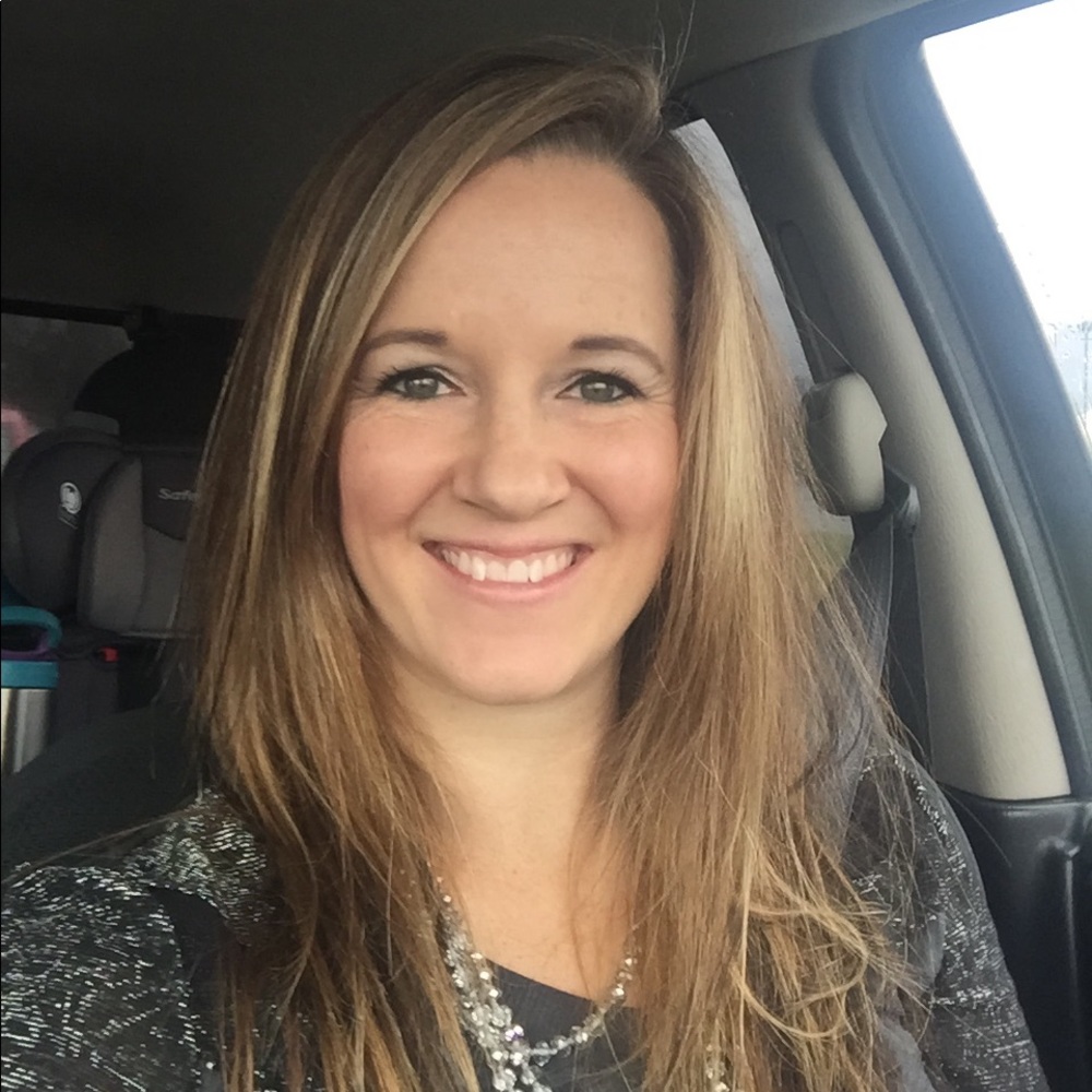 Meet your Posher, Danielle